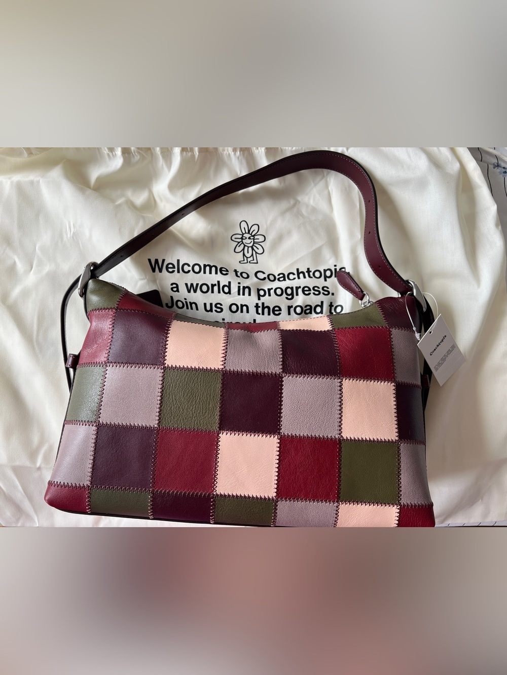 New! SOLDOUT COACH Coachtopia Alter/Ego Slouchy Shoulder Bag Dark Ruby/Olive